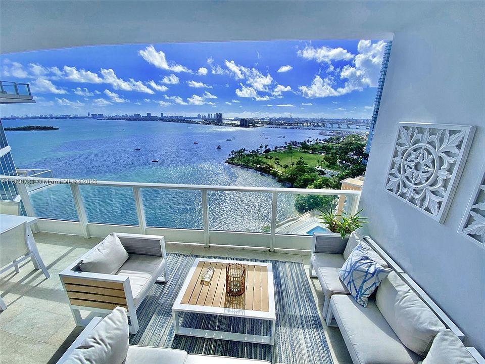 1st image of 2020 N Bayshore Dr APT 1603