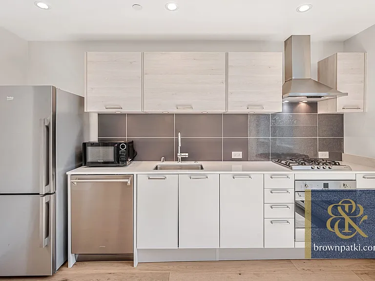 1075 Market St #807 — Photo 7