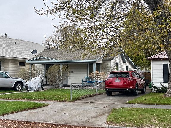 2nd image of 123 E 14th St