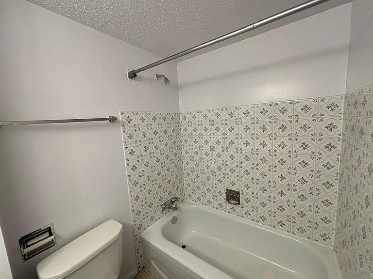 1245 Walkley Rd — Photo 12