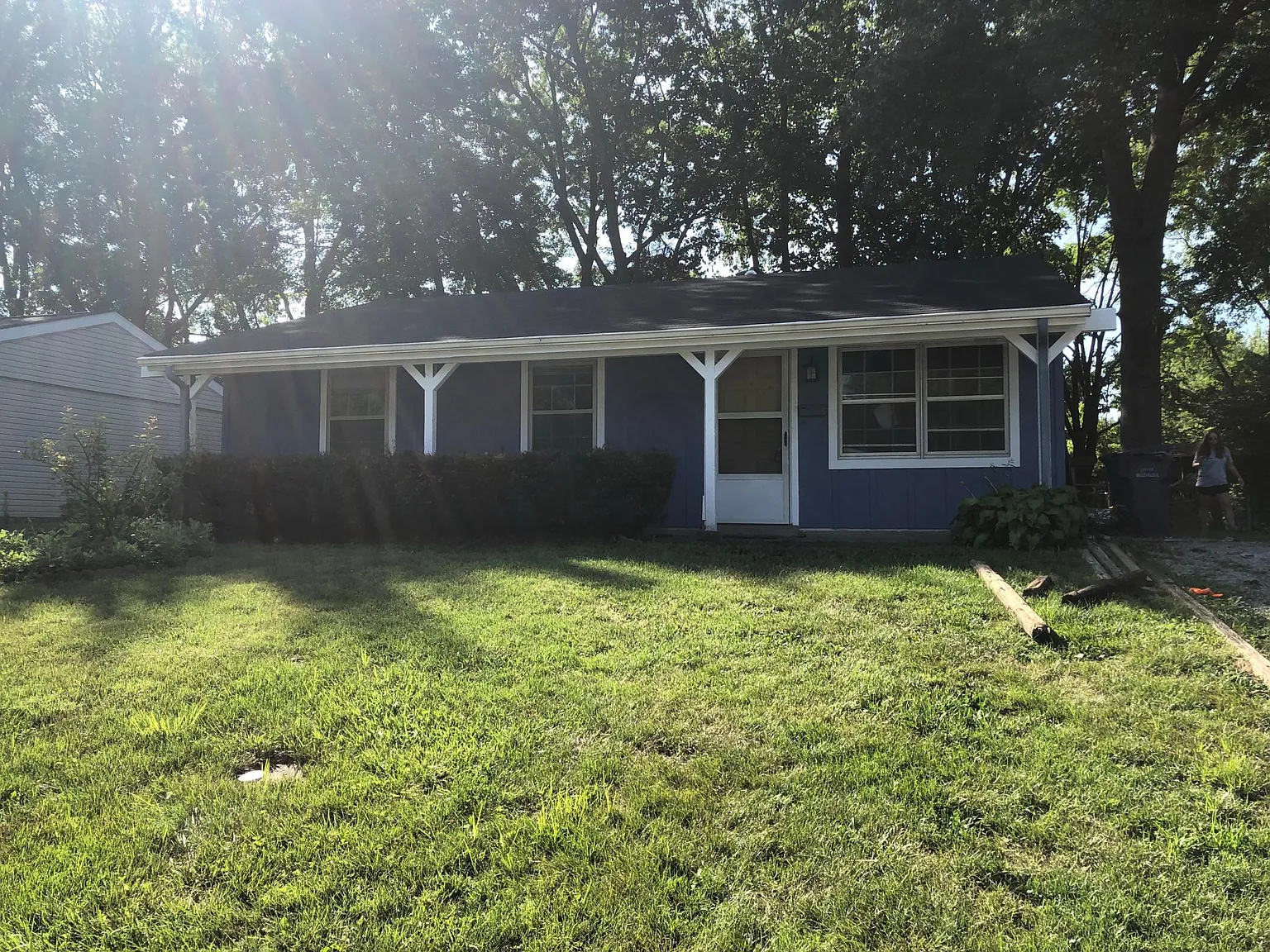 1409 Radiance Dr photo 1