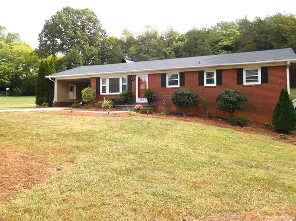 333 Bradley Rd, Winston Salem, NC 27107