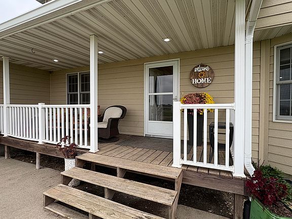 4th image of 41942 256th St