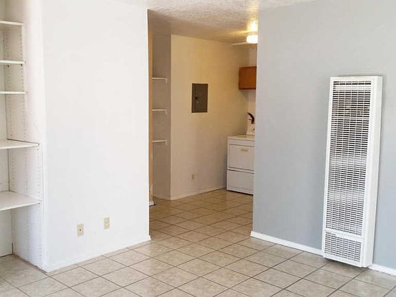 5th image of 419 Cornell Dr SE