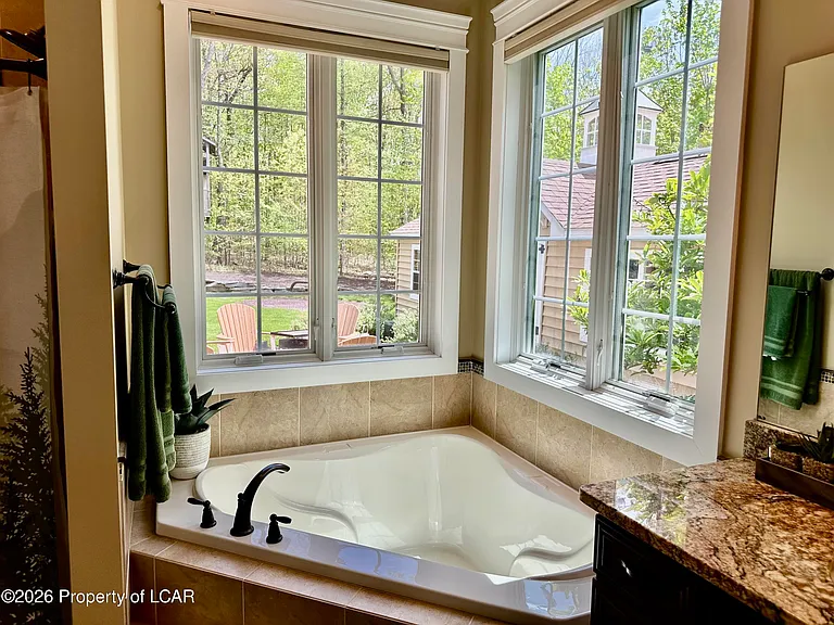 228 Windsor Way — Photo 13