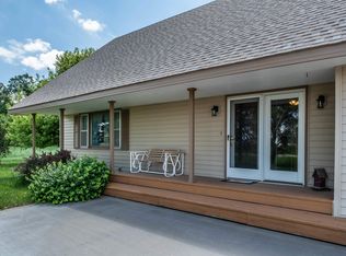 76115 419th Rd, Cozad, NE 69130