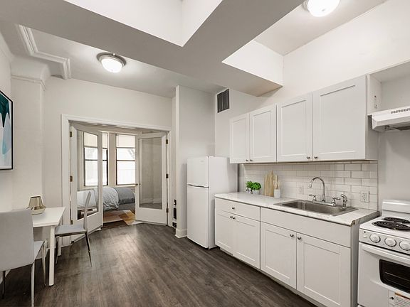 3rd image of 2841 Broadway #3L1