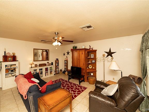 5th image of 2355 E McVicar Avenue