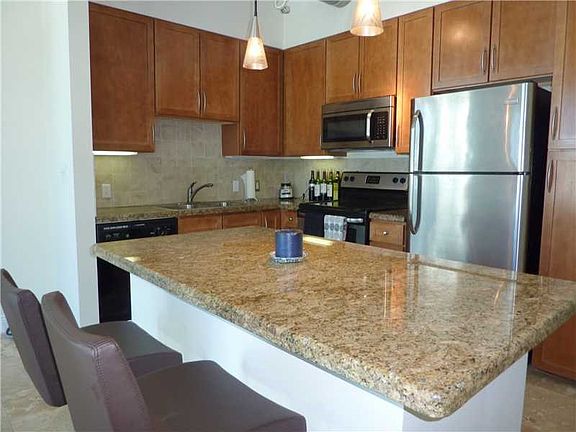 3rd image of 2001 Biscayne Blvd APT 2611