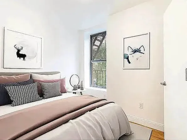 457 West 17th Street image 3 of 5