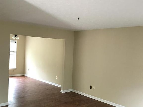 5th image of 18746 Fairfield Blvd