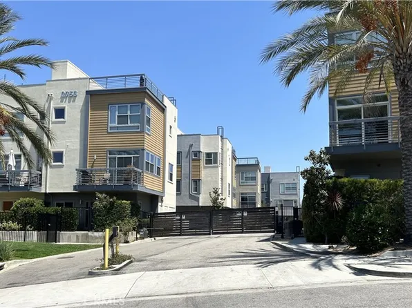 2753 Waverly Dr APT 906, Los Angeles, CA 90039