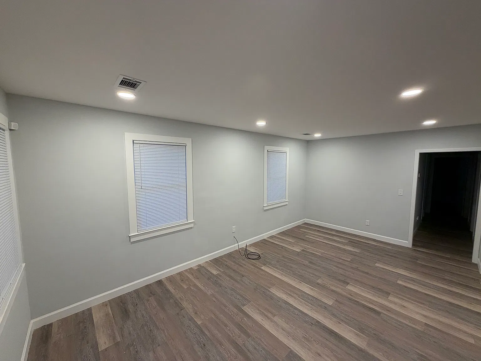 3 bed, 1100 sqft, $2,625 — Photo 3