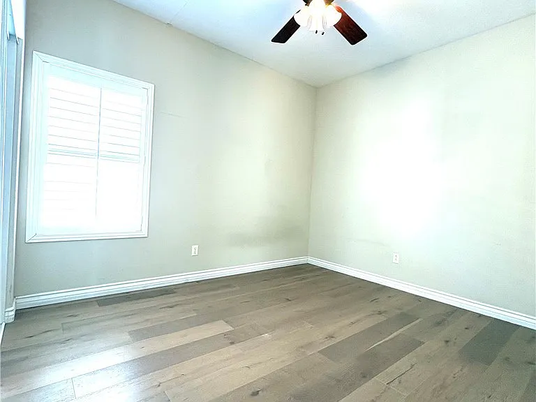 130 Melrose Dr — Photo 11