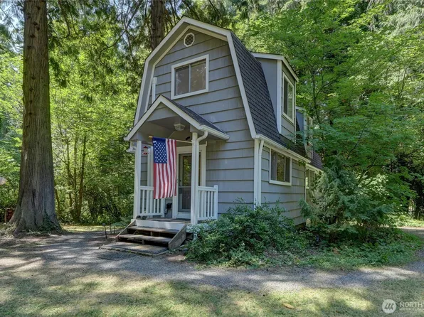 5618 NE Arrowhead Place, Poulsbo, WA 98370