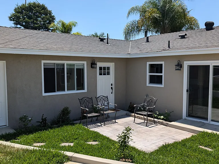 345 E El Sur St #1/2 — Photo 12