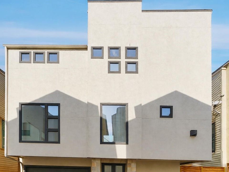 1st image of 906 Reinerman St