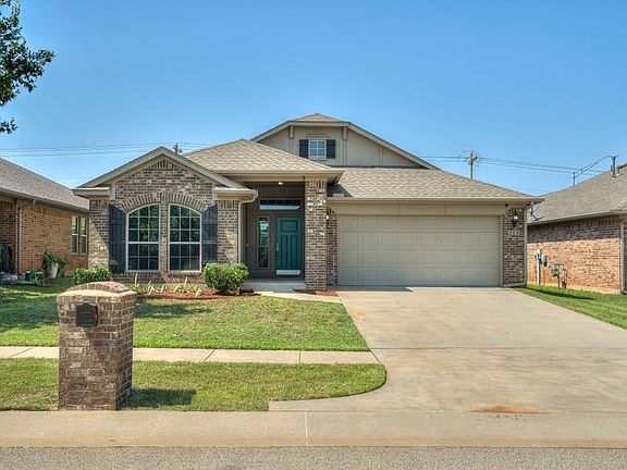 2nd image of 905 Bear Mountain Dr