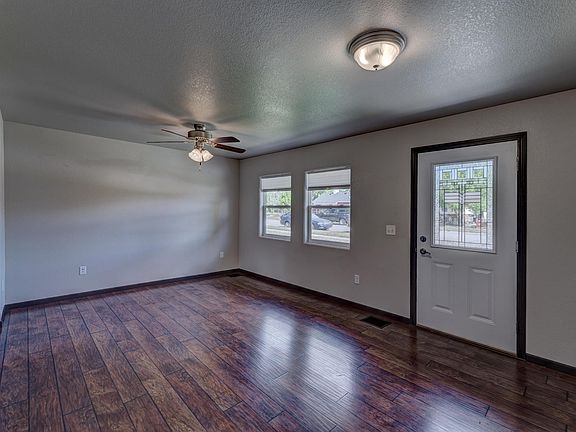 3rd image of 323 Meade St