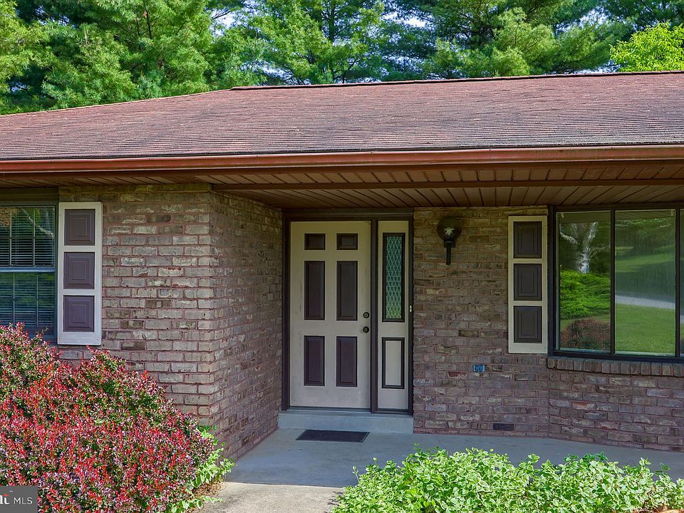 2455 Sutton Rd, York, PA 17403 Zillow