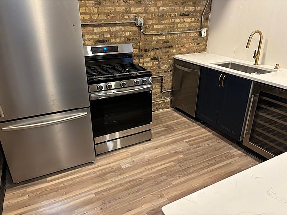 2nd image of 4431 N Broadway St Unit 2