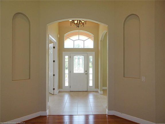 3rd image of 558 Lake August Dr
