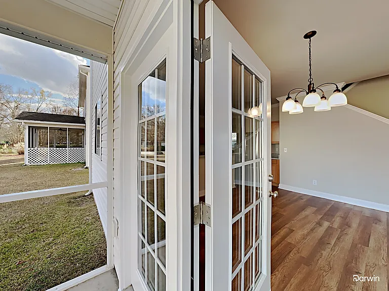 307 Evesham Ave — Photo 8