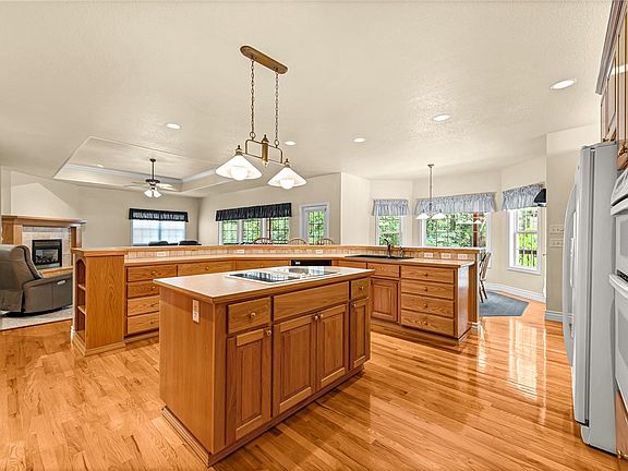 5th image of 18 McKenzie Dr