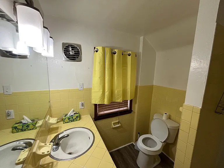 576 Bronx Dr — Photo 16