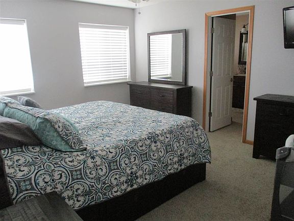 3rd image of 1704 E 47th Street Pl