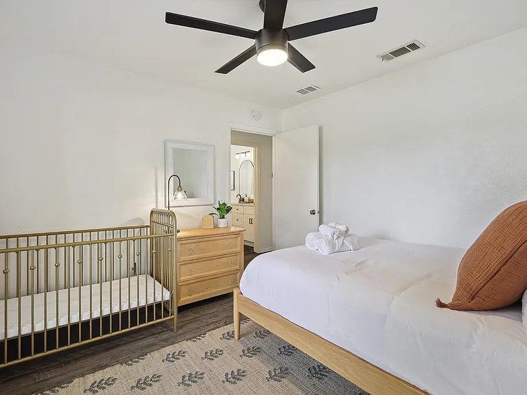 800 High Meadow Dr — Photo 26