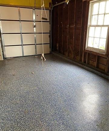 3rd image of 2915 Barnett Ave