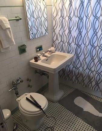 5th image of 4921 N Rockwell St APT 2