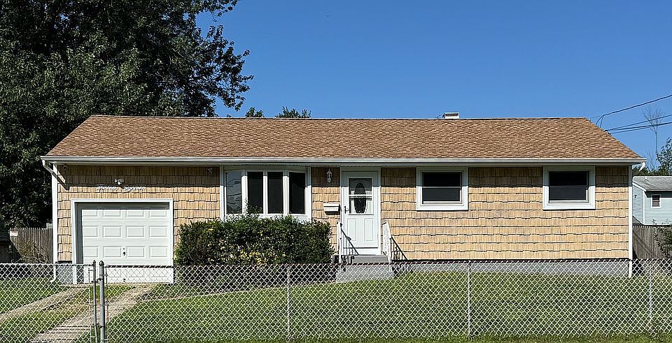 1st image of 1318 Chicago Ave