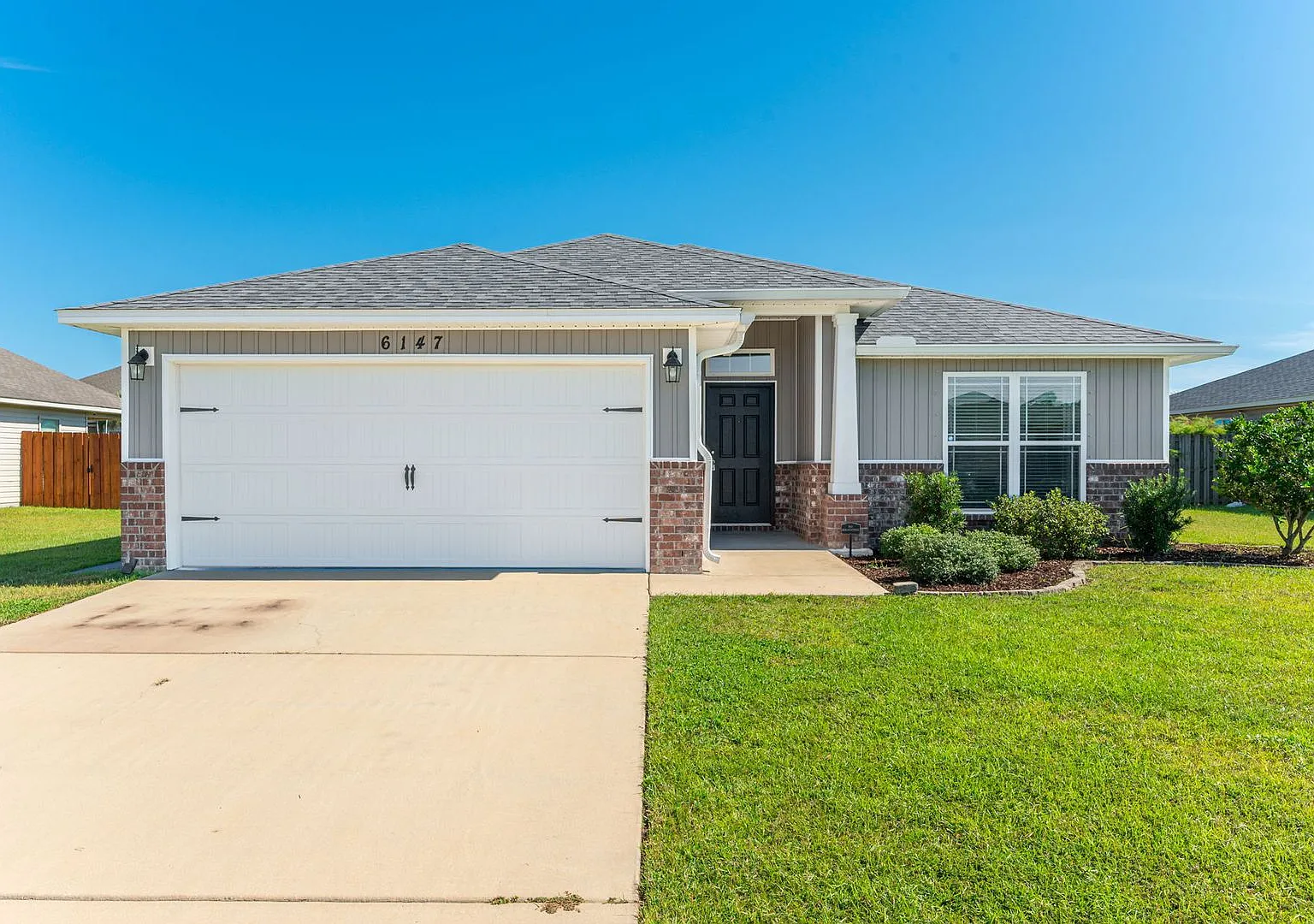 Navarre Home Available Now! — Photo 2