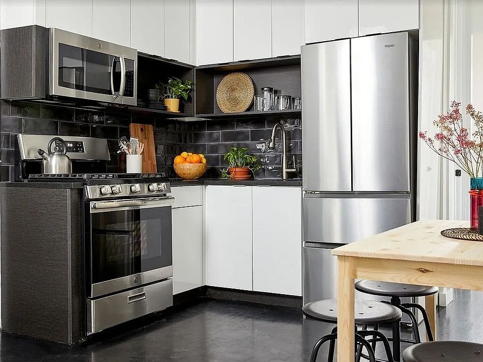 1st image of 328 Eldert St #1R
