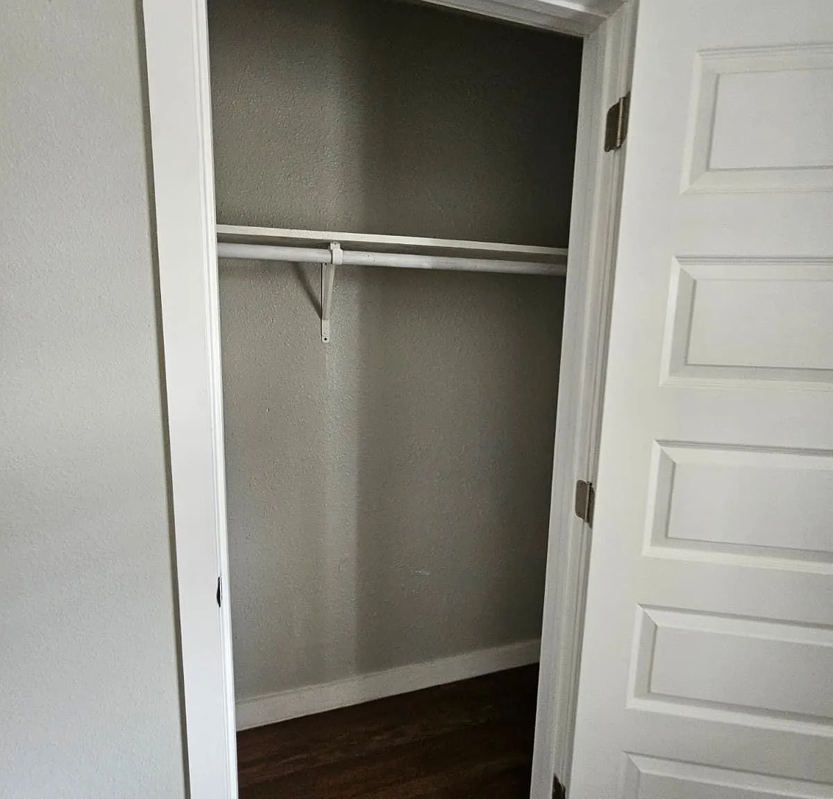 2 bed, 1.0 bath, $800 — Photo 1