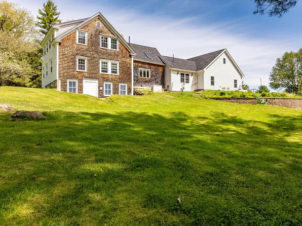 304 Beach Road, Lincolnville, ME 04849