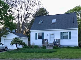 3 Longfellow Dr, Cape Elizabeth, ME 04107