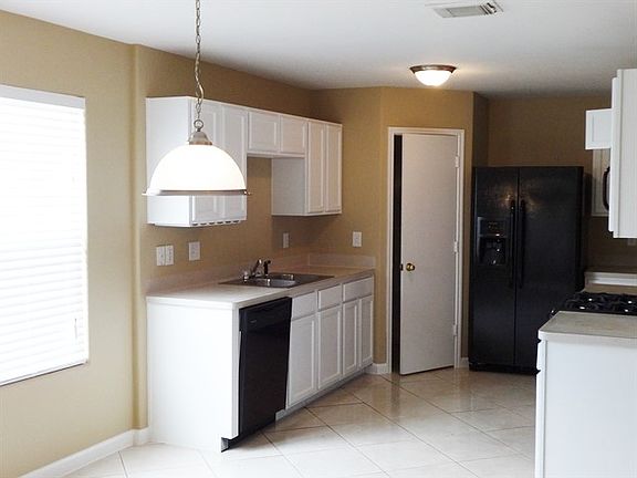 3rd image of 8915 Chisholmwood Lane