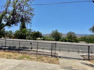 10157 California Ave, Riverside, CA 92503