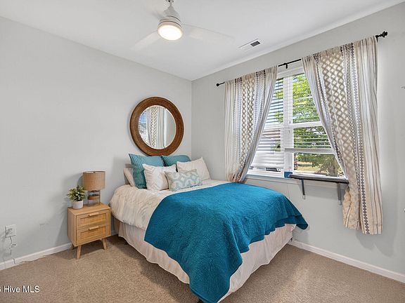 5th image of 1116 Marilla Drive