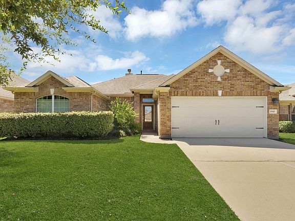 3rd image of 1940 Golden Creek Ln