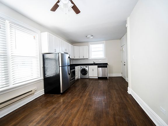 4th image of 918 Green Bay Rd APT 3G