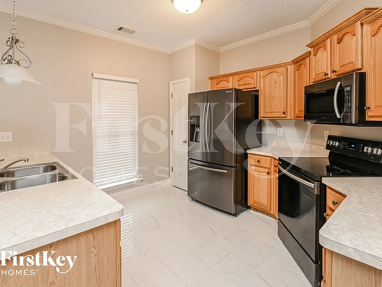 8610 Taybrook Dr — Photo 9