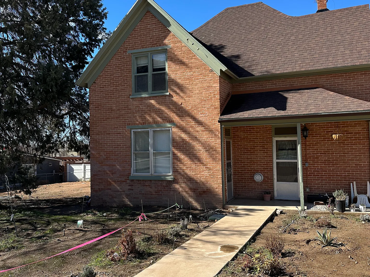 3 bed, 1300 sqft, $1,650 — Photo 2