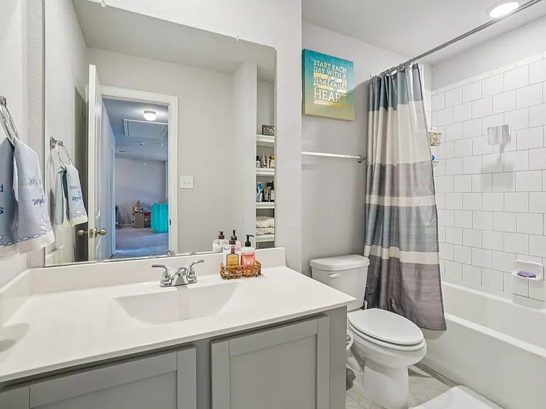 8915 Portobello Way — Photo 28