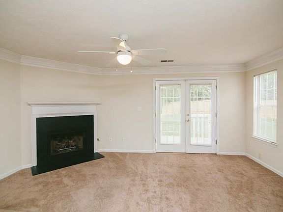 4th image of 1879 Barrington Ct