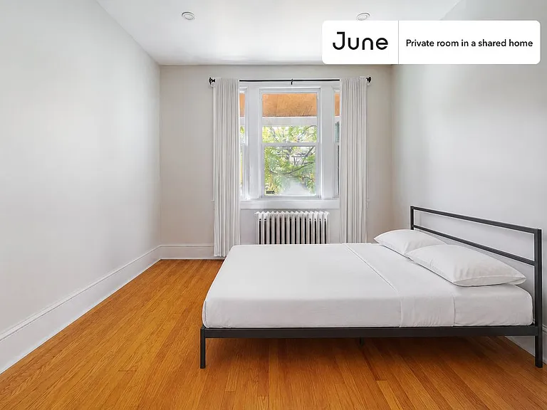 1443 Parkwood Pl NW #A — Photo 1