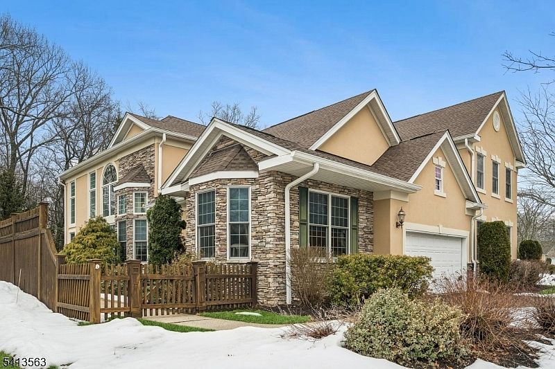 1st image of 8 Wyckoff Way